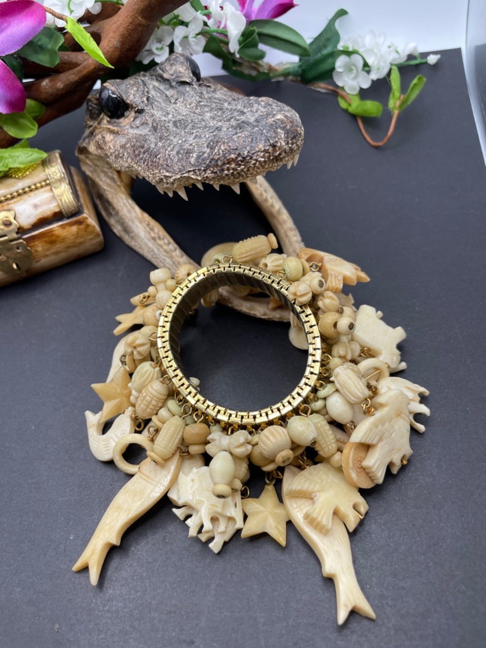 Bone cha cha stretch band bracelet vintage